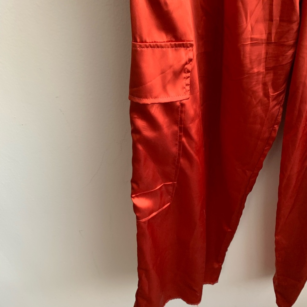 Fashion Nova Satin Crop Top and Pant Set Medium - Picture 6 of 9